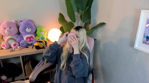 laukyubey1 online show from 27, 10, 2025