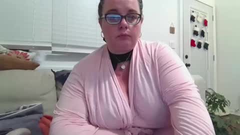 Snapshot of laulauma chatting on 20, 12, 2024 LauLauMa online show from 20, 12, 2024