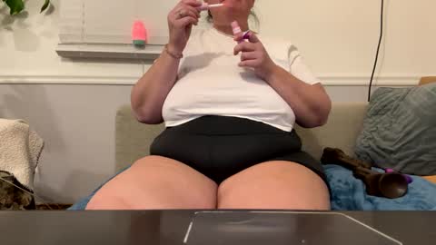 Snapshot of laulauma chatting on 21, 1, 2025 LauLauMa online show from 21, 1, 2025