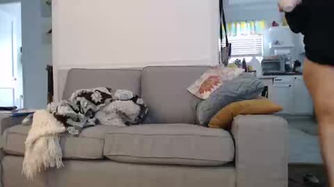 Snapshot of laulauma chatting on 15, 2, 2025 LauLauMa online show from 15, 2, 2025