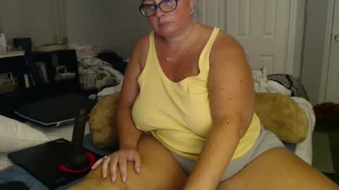 Snapshot of laulauma chatting on 14, 9, 2025 LauLauMa online show from 14, 9, 2025