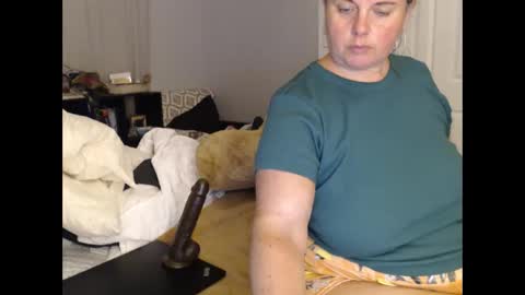 Snapshot of laulauma chatting on 22, 9, 2025 LauLauMa online show from 22, 9, 2025
