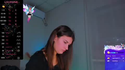 Snapshot of laura__leee chatting on 5, 12, 2024 Laura online show from 5, 12, 2024
