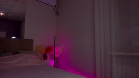 Snapshot of laura__leee chatting on 7, 12, 2024 Laura online show from 7, 12, 2024
