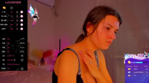 Snapshot of laura__leee chatting on 9, 12, 2024 Laura online show from 9, 12, 2024