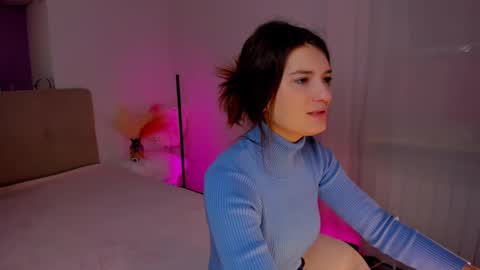 Snapshot of laura__leee chatting on 20, 2, 2025 Laura online show from 20, 2, 2025