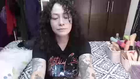 Snapshot of laura_anal_ chatting on 25, 9, 2025 Wen online show from 25, 9, 2025