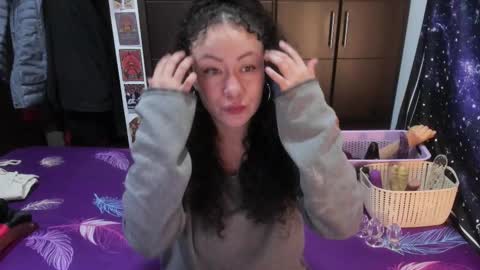 Snapshot of laura_anal_ chatting on 21, 11, 2025 Wen online show from 21, 11, 2025