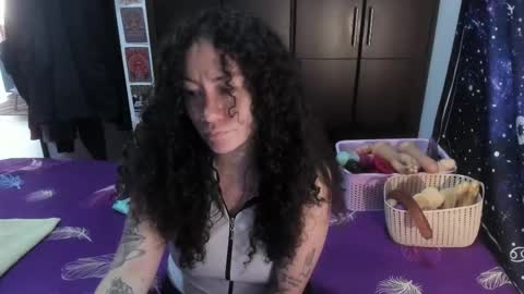 Snapshot of laura_anal_ chatting on 27, 11, 2025 Wen online show from 27, 11, 2025