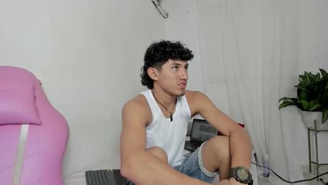 Snapshot of laura_and_kevin chatting on 17, 1, 2026 laura_and_kevin online show from 17, 1, 2026