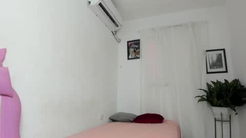 Snapshot of laura_and_kevin chatting on 3, 2, 2026 laura_and_kevin online show from 3, 2, 2026