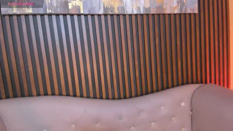 Laura online show from 12, 9, 2025