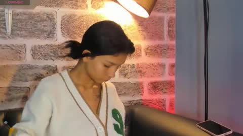 Laura online show from 12, 10, 2025