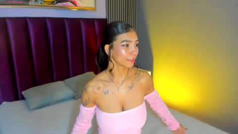 Snapshot of laura_aristizabal_19 chatting on 23, 4, 2026 Laura online show from 23, 4, 2026