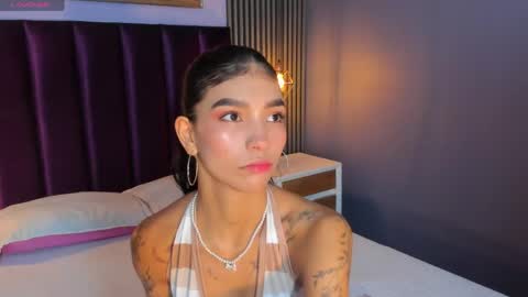 Snapshot of laura_aristizabal_19 chatting on 5, 5, 2026 Laura online show from 5, 5, 2026