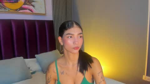 Snapshot of laura_aristizabal_19 chatting on 16, 5, 2026 Laura online show from 16, 5, 2026