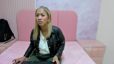 laura_aura26 online show from 7, 5, 2026