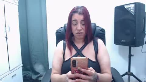Snapshot of laura_craizy chatting on 5, 8, 2026 CALL ME LOVE LAURA online show from 5, 8, 2026