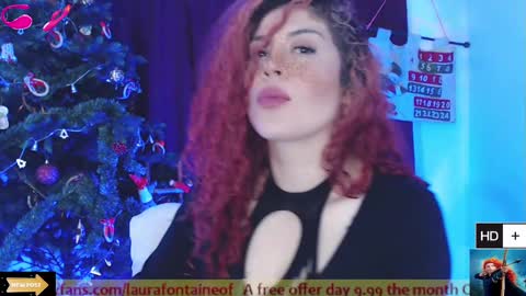 Snapshot of laura_fountain_ chatting on 12, 12, 2024 weedcam Curly Laura OF    online show from 12, 12, 2024