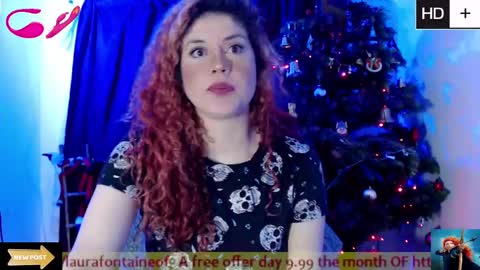 Snapshot of laura_fountain_ chatting on 3, 1, 2025 weedcam Curly Laura OF    online show from 3, 1, 2025