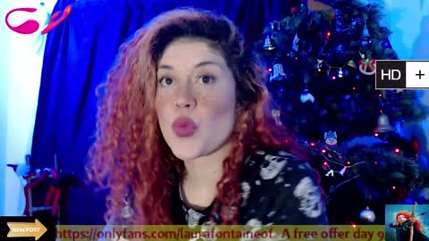 Snapshot of laura_fountain_ chatting on 3, 1, 2025 weedcam Curly Laura OF    online show from 3, 1, 2025