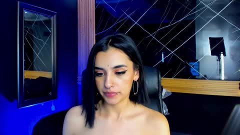 Snapshot of laura_hentai chatting on 11, 12, 2024 Laura online show from 11, 12, 2024