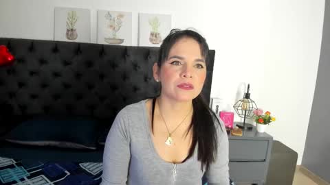 laura hotties online show from 26, 2, 2026