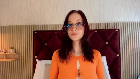 Snapshot of laura_ivy chatting on 2, 10, 2025 LauraIvy online show from 2, 10, 2025