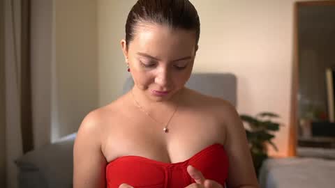 Laura Lee. online show from 29, 3, 2026