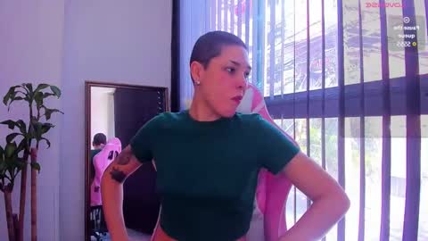 Laura Rose online show from 15, 1, 2025