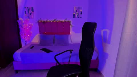 Laura Rose online show from 12, 10, 2025