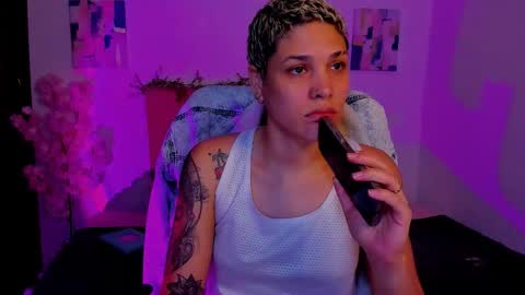 Laura Rose online show from 25, 10, 2025