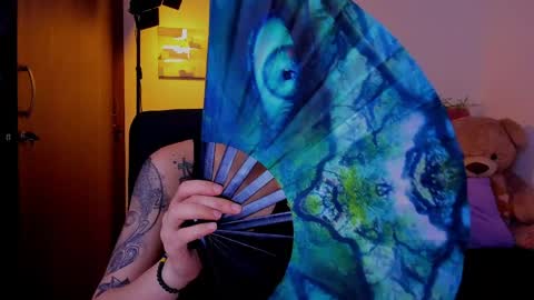 Laura Rose online show from 5, 4, 2026