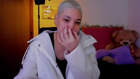 Laura Rose online show from 5, 4, 2026