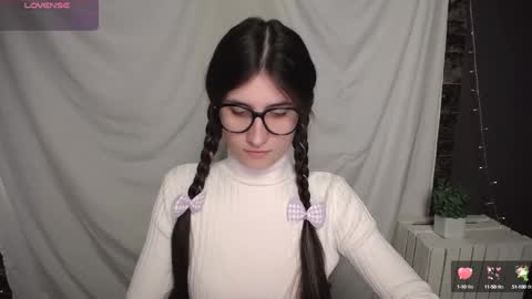 Snapshot of lauradre_ chatting on 5, 12, 2024 Laura online show from 5, 12, 2024