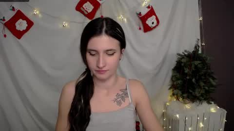 Snapshot of lauradre_ chatting on 8, 12, 2024 Laura online show from 8, 12, 2024