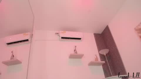 Snapshot of laurah_hill chatting on 9, 9, 2025 Lau online show from 9, 9, 2025
