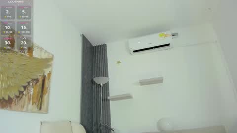 Snapshot of laurah_hill chatting on 4, 10, 2025 Lau online show from 4, 10, 2025