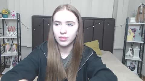 Snapshot of laurahlot chatting on 16, 9, 2025 LauraHlot online show from 16, 9, 2025