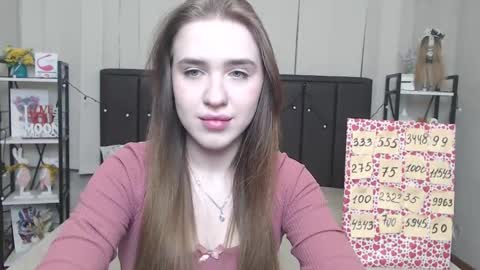 Snapshot of laurahlot chatting on 19, 11, 2025 LauraHlot online show from 19, 11, 2025
