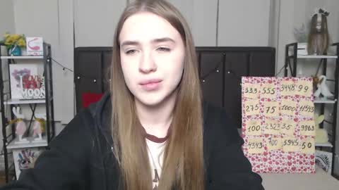 Snapshot of laurahlot chatting on 21, 11, 2025 LauraHlot online show from 21, 11, 2025