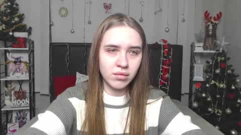 Snapshot of laurahlot chatting on 16, 12, 2025 LauraHlot online show from 16, 12, 2025