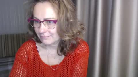 Lauraoven1 online show from 8, 1, 2025