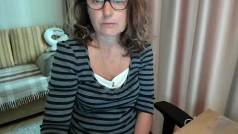 Lauraoven1 online show from 8, 7, 2026