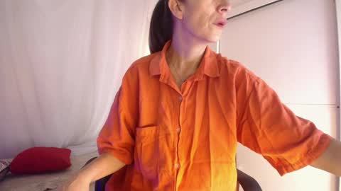 Laura Sofia online show from 3, 6, 2026
