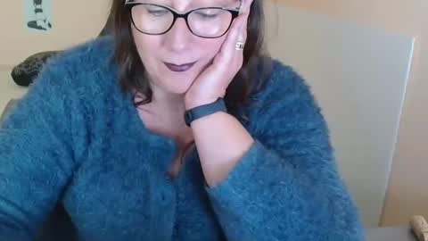 laureanne online show from 11, 12, 2024