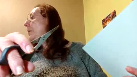 laureanne online show from 2, 2, 2025