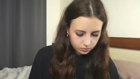 Snapshot of laureencadriel chatting on 19, 9, 2025 Monica online show from 19, 9, 2025