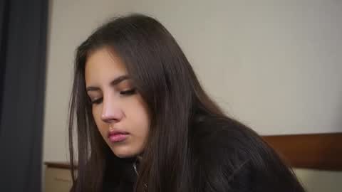 Monica online show from 28, 11, 2025