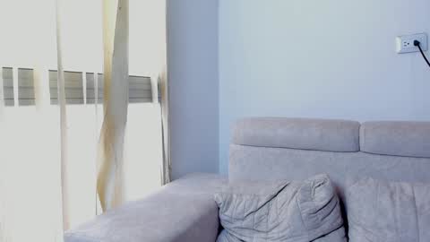 Laureent online show from 28, 12, 2024